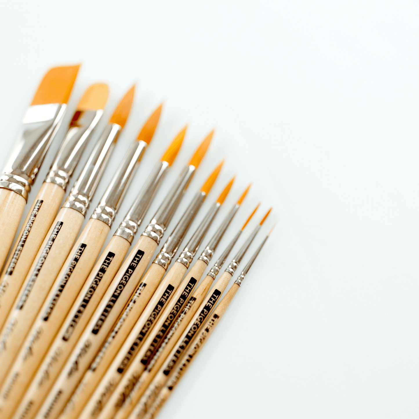 Synthetic bristle paintbrushes
