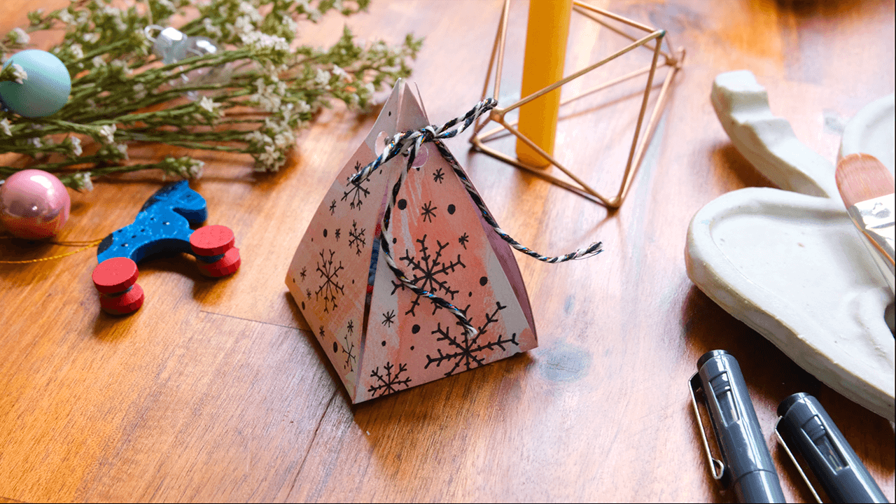 How to make a pepercut ornament